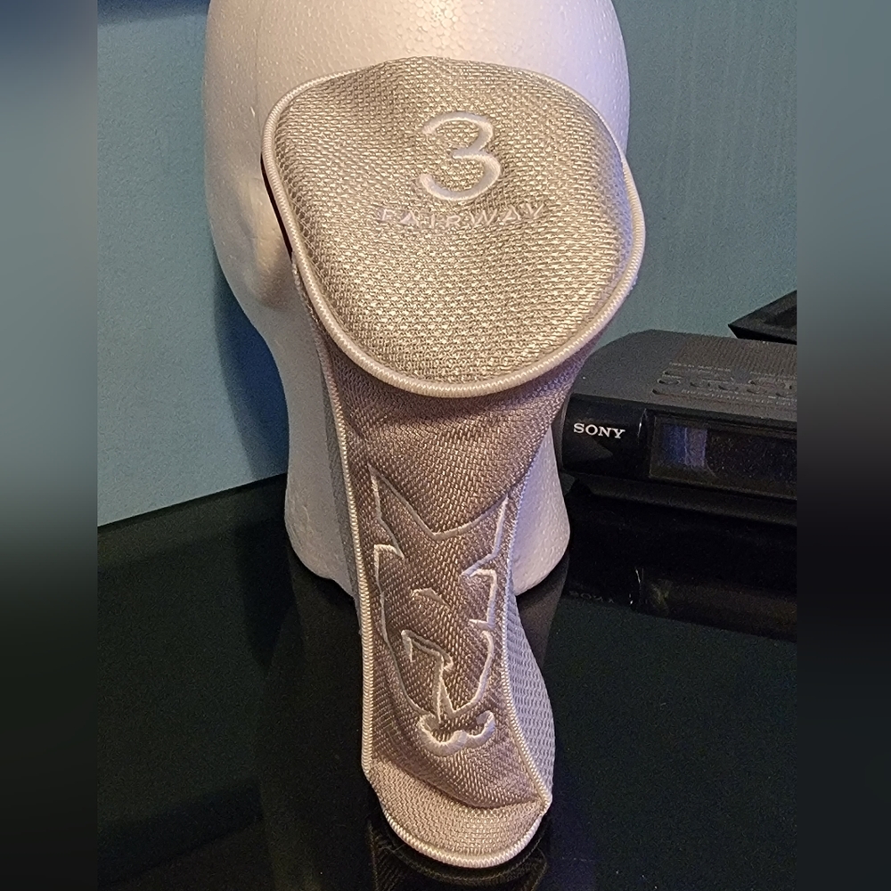 TiTech XG3 Golf 3 Wood Head Cover, Silver